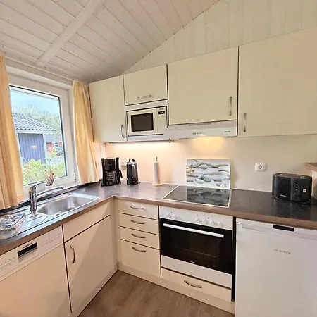 Strandhaus Schatzkiste 24 Priwall